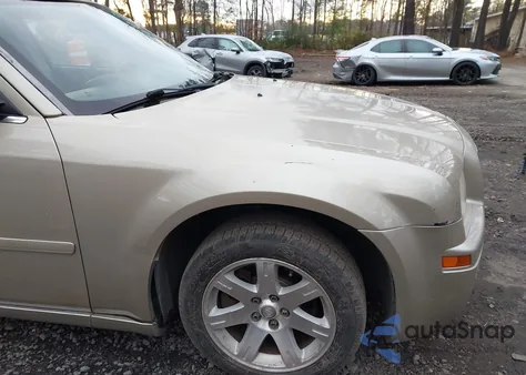 2006 Chrysler 300 из США, поврежденный, VIN 2C3LA43R96H282529